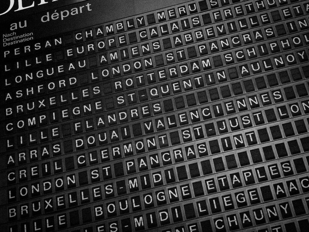 Réservation en ligne d’une navette aéroport AlloTaxis à Ottignies, service rapide et sécurisé disponible 24h/24.